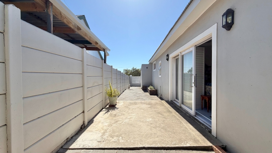 3 Bedroom Property for Sale in Gordons Bay Village Western Cape